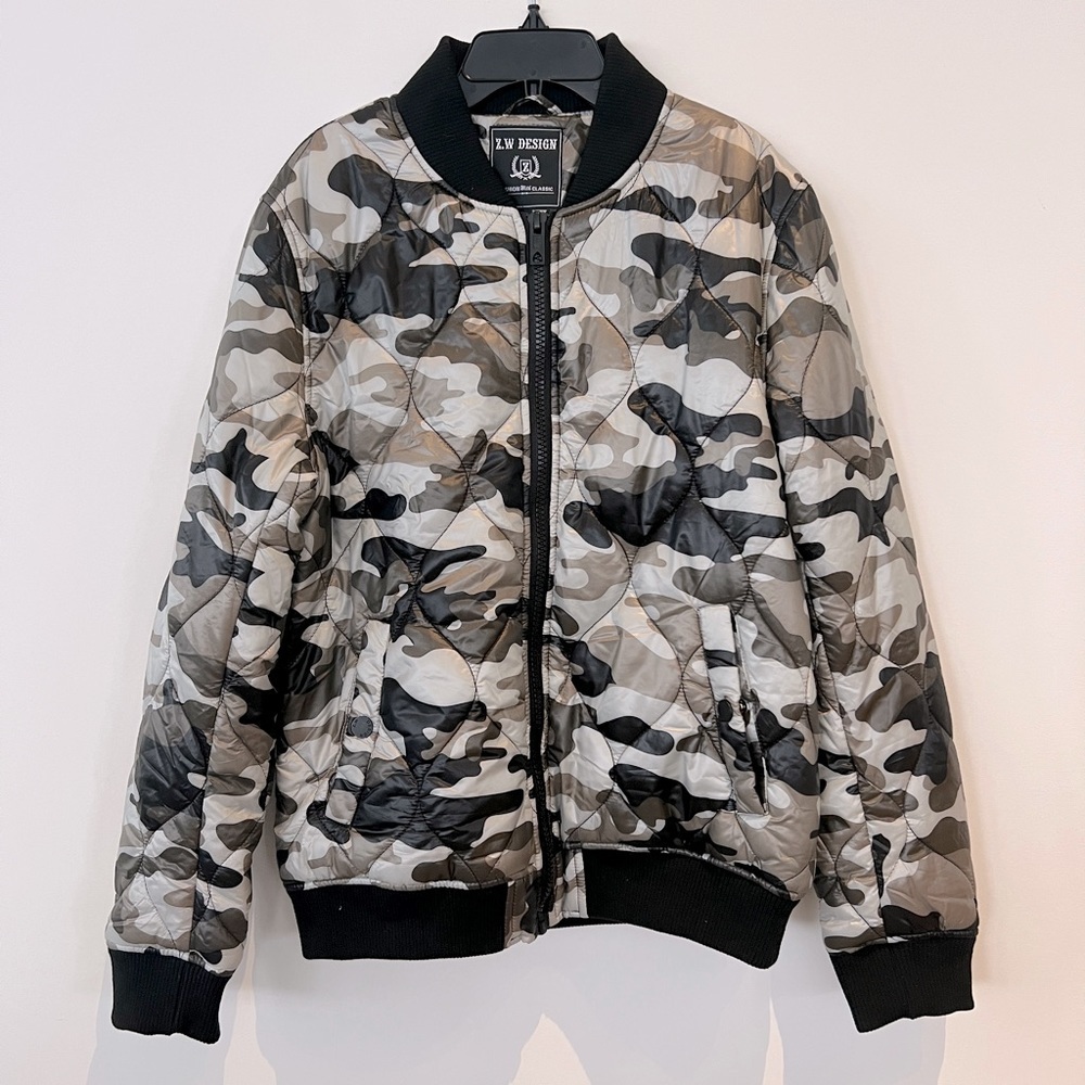 ZW Design camo puffer jacket for women.   Size M